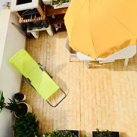公寓 Garden- One Bedroom With Terrace *