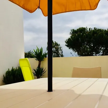 Garden- One Bedroom With Terrace Apartmán